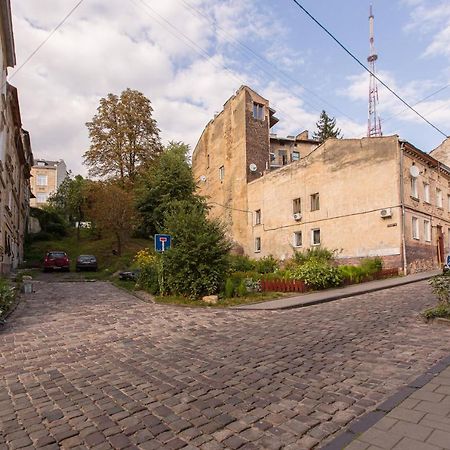 Апартаменти на вул. Сходова 3, бічна Ужгородської, біля Високого замку. Львов Экстерьер фото